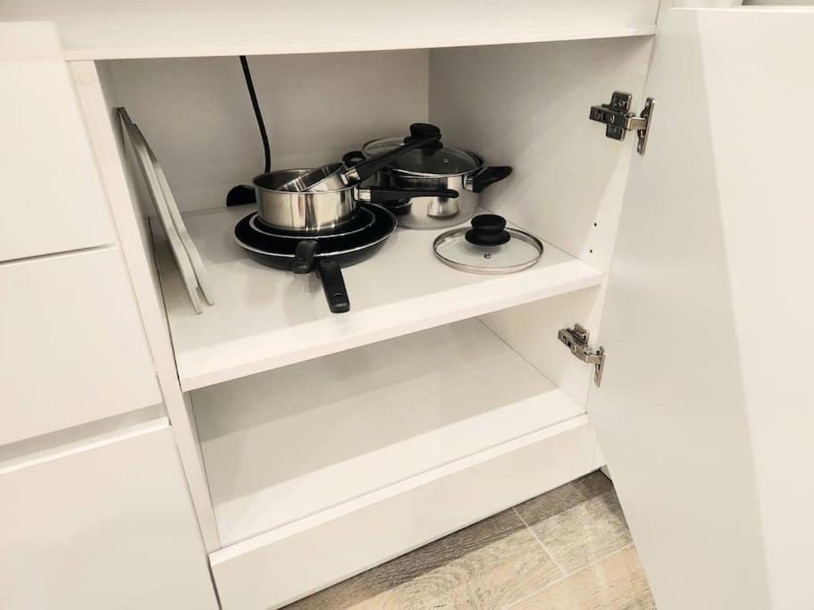 Nice Apartment Near Flisvos Vipgreece Athens Luaran gambar